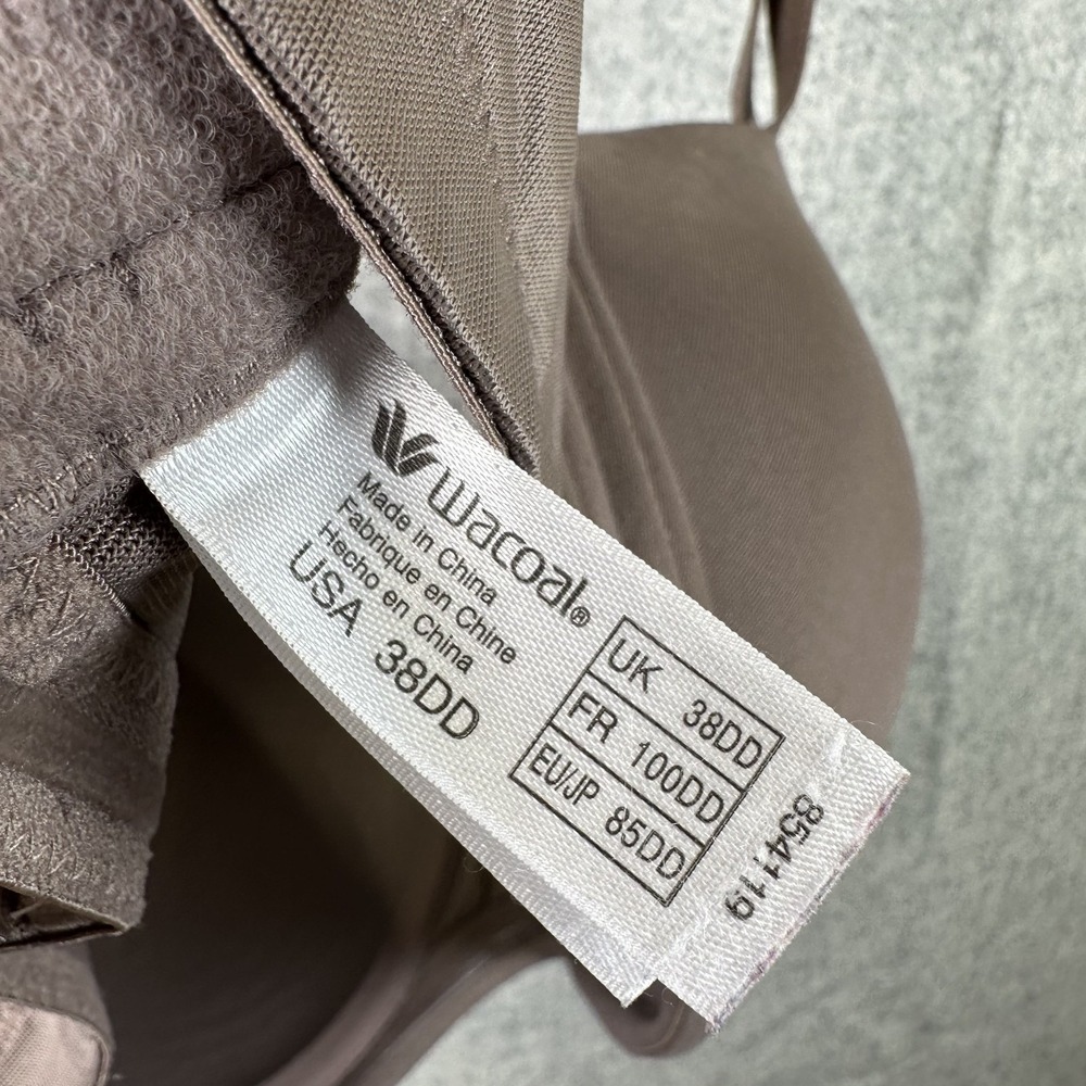 Wacoal Womens Bra 38DD Beige Underwire Adjustable Back Closure Solid - Picture 3 of 15